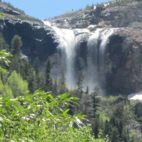 Welcome to Mama Llama's Cozy Closet! - Picture 3 of 15